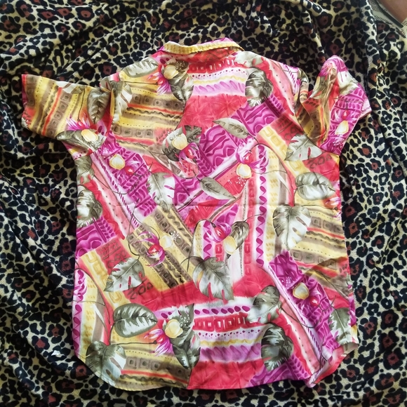 SOLD OUT 💕 Vintage Maggie Sweet Floral Button 💕 Down - Picture 6 of 10